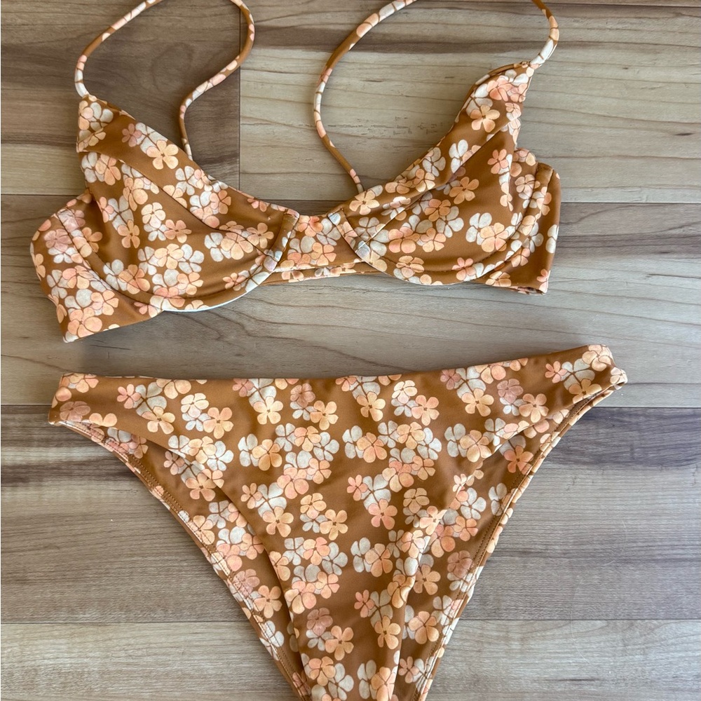 Benoa Lei set NWOT